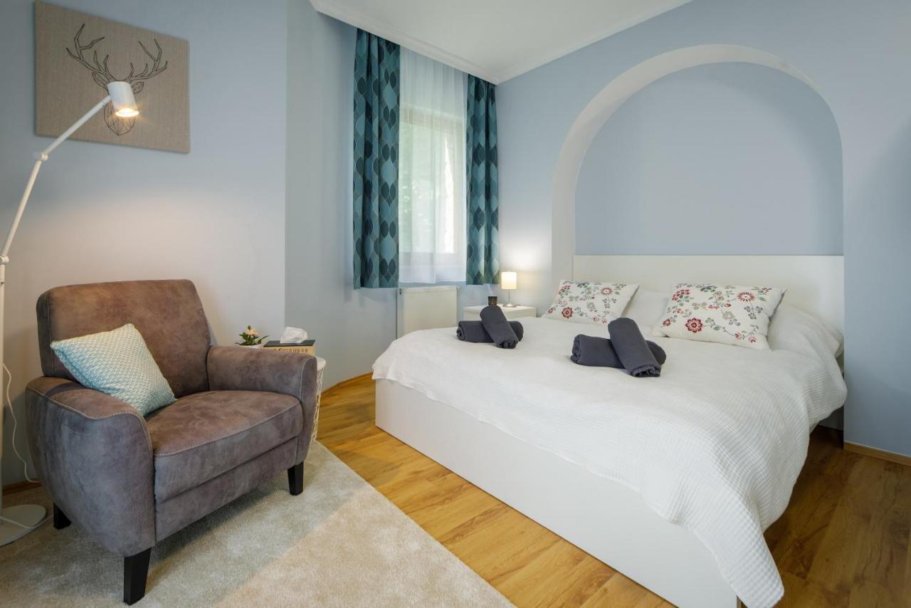 Villa Muzsa Deluxe バラトンフレド エクステリア 写真