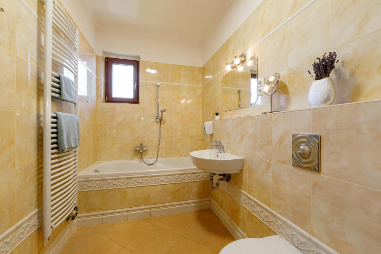 Villa Muzsa Deluxe バラトンフレド エクステリア 写真